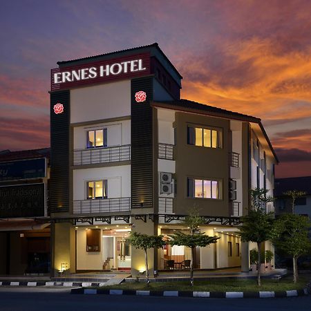 Ernes Hotel Bayu Mutiara Bukit Mertajam Zewnętrze zdjęcie