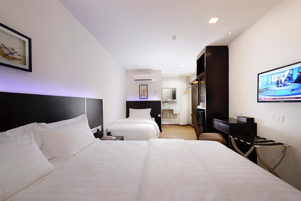 Ernes Hotel Bayu Mutiara Bukit Mertajam Zewnętrze zdjęcie